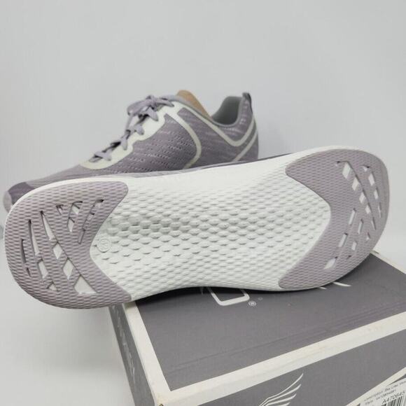 New Dansko Womens Sky Mesh Lace-Up Walking Sneakers Lilac Size EU 42 US 11.5-12 - Picture 4 of 5